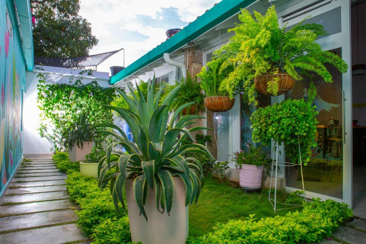 Casana Hotel กูกูตา ภายนอก รูปภาพ